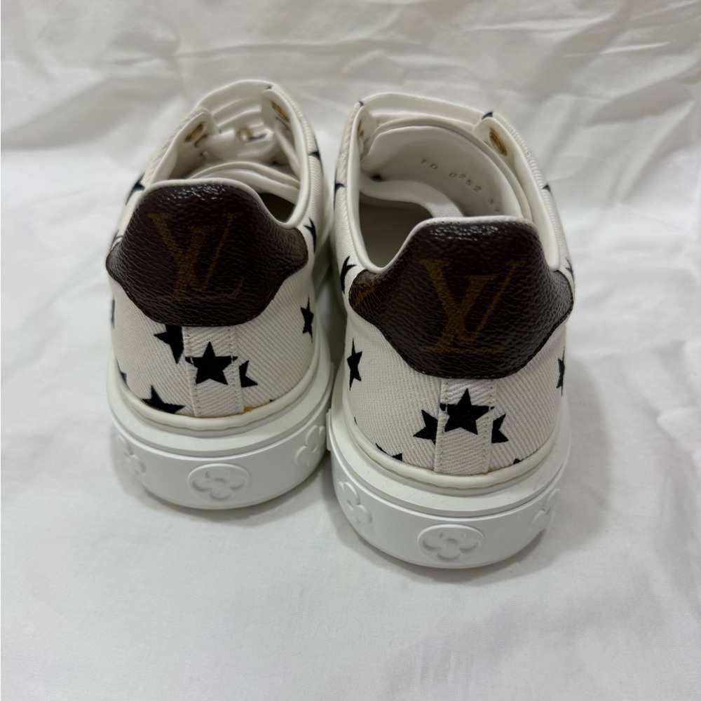 Louis Vuitton Time Out Sneaker - Picture 4 of 14